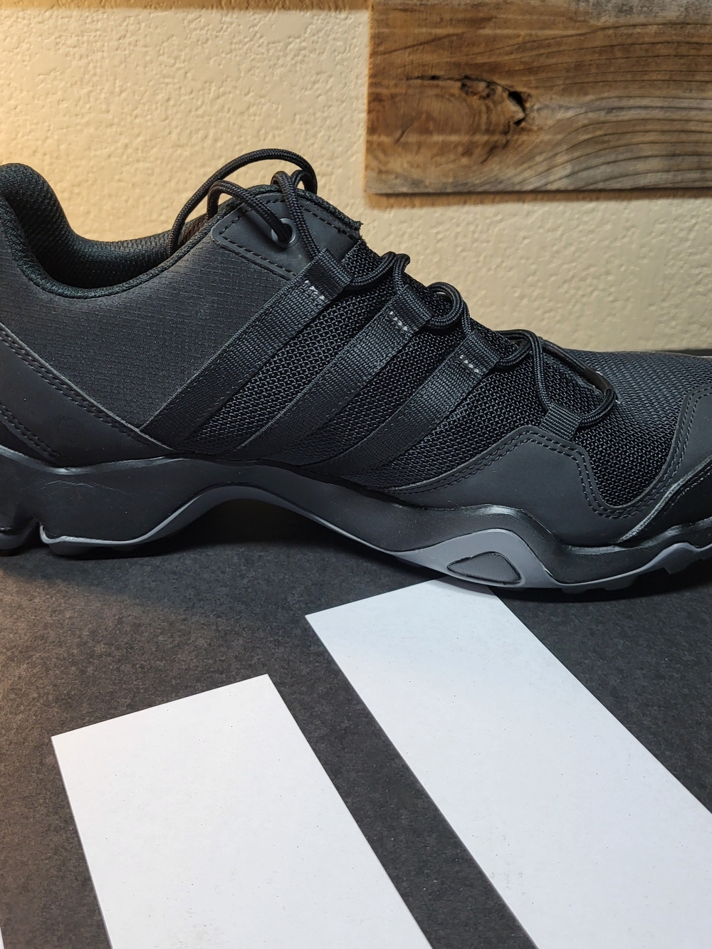 *NEW* Adidas Terrex AX2S Low Top Black Hiking Shoes Size Men’s 10.5 Women's 11.5 - Picture 2 of 7